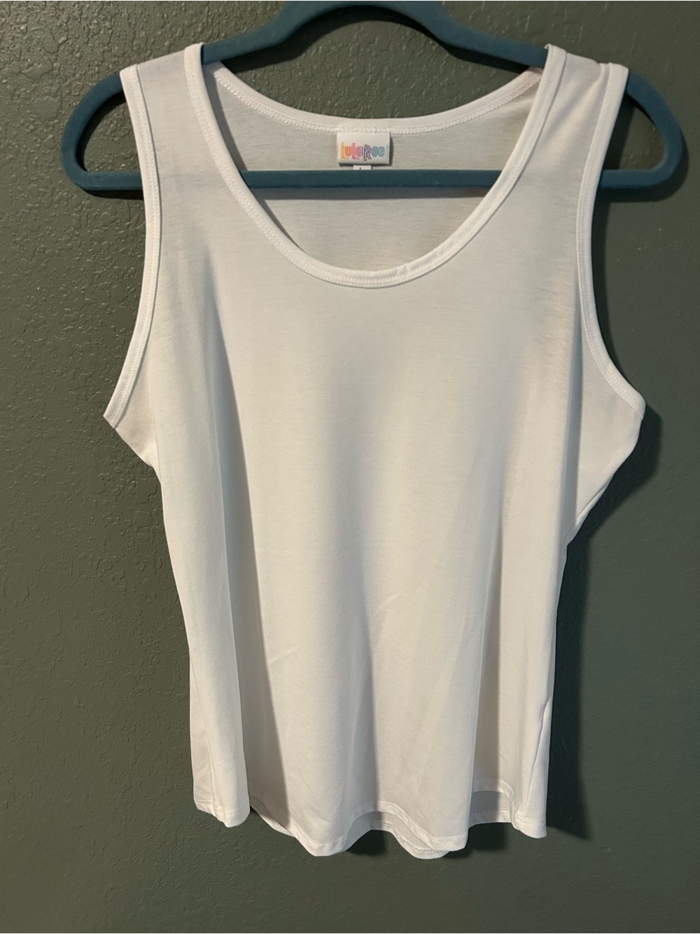White Lularoe tank top in size L